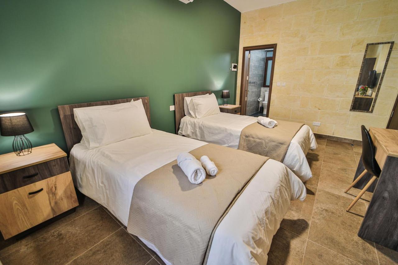 49 Sunrise Lodge Għajnsielem Esterno foto