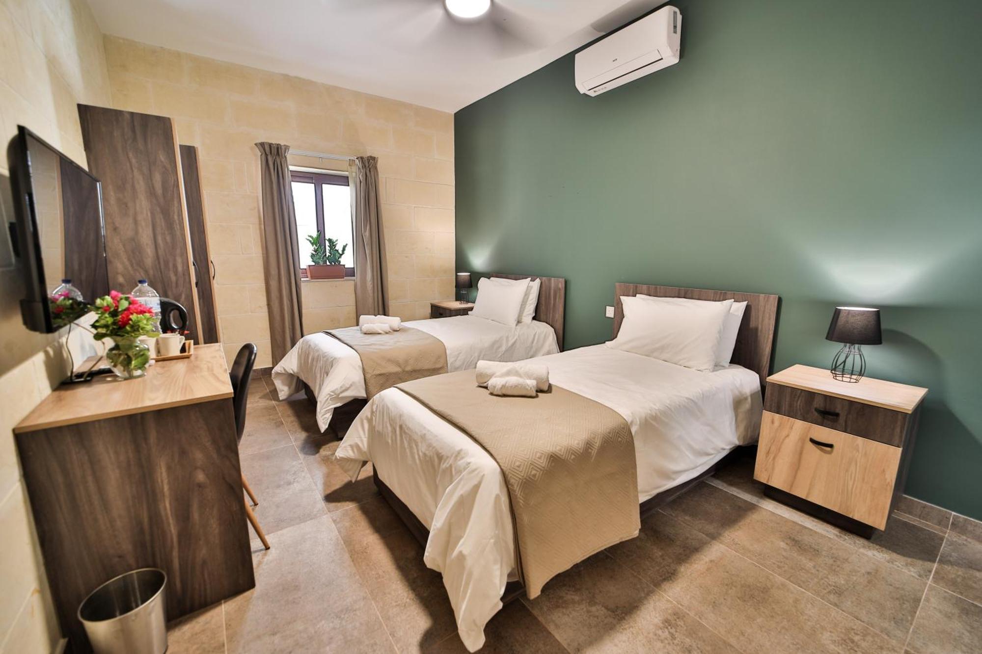 49 Sunrise Lodge Għajnsielem Esterno foto