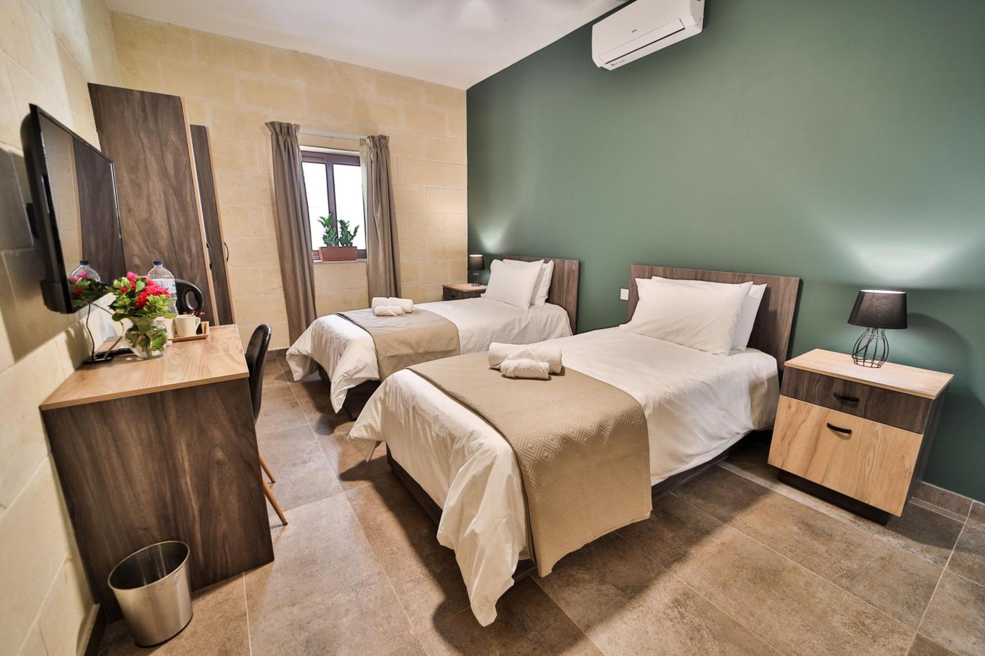 49 Sunrise Lodge Għajnsielem Esterno foto
