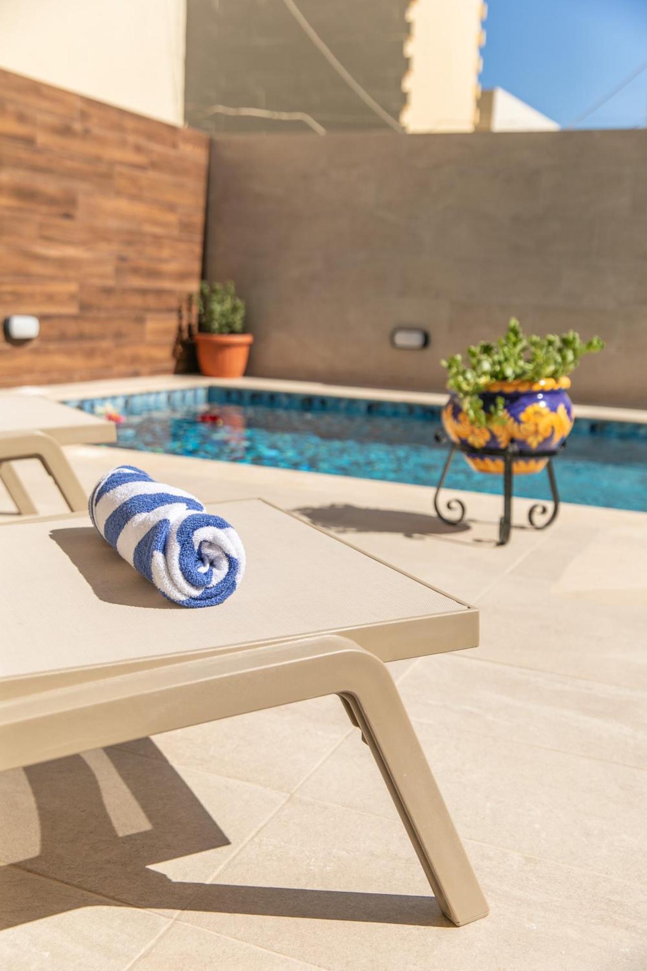 49 Sunrise Lodge Għajnsielem Esterno foto
