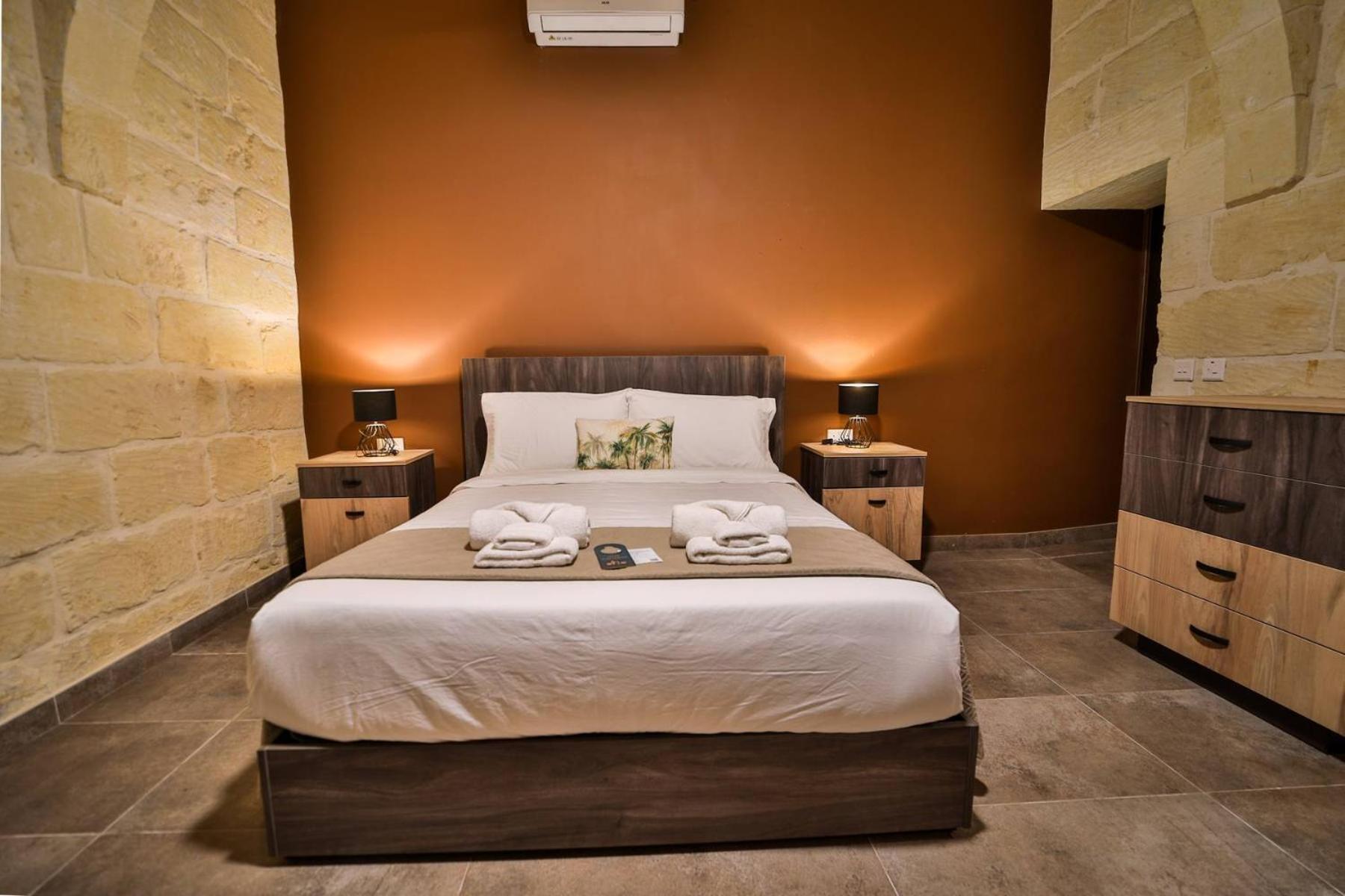 49 Sunrise Lodge Għajnsielem Esterno foto